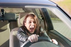 Češi za volantem: Muži způsobí dvakrát více nehod než ženy