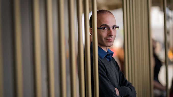 Yuval Noah Harari celosvětově prodal přes 20 milionů knih.
