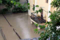Lukl chce uvolnit miliardu na obnovu po záplavách