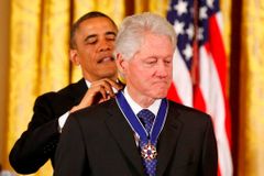 Medaili svobody dostal Bill Clinton i Oprah Winfrey