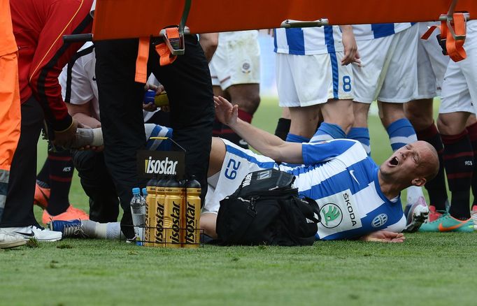 Fotbal, Pohár České pošty, Sparta - Mladá Boleslav: zraněný Radek Dosoudil