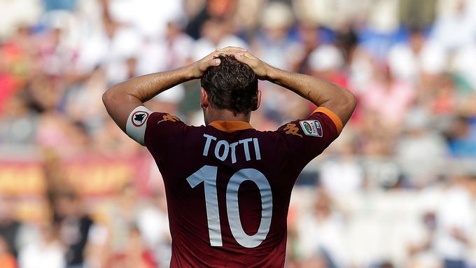 V zápase proti Chievu nepomohl ani legendární kanonýr Totti