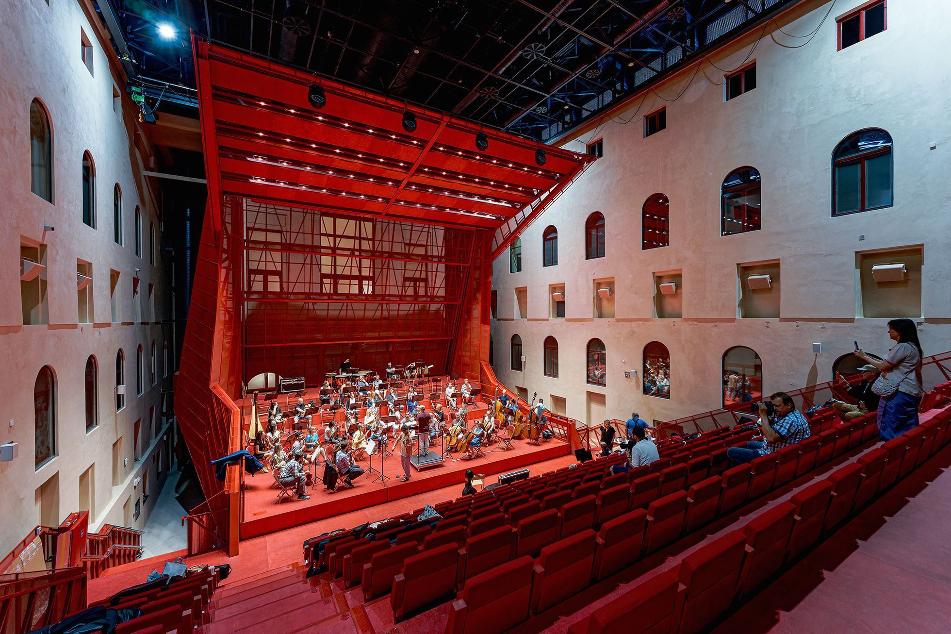 Císařské lázně, karlovarský sál, Petr Hájek