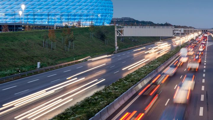 Němci kritizují extrémní jízdu českého miliardáře, jel přes 400 kilometrů v hodině; Zdroj foto: Shutterstock