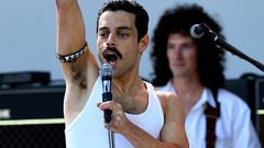 Rami Malek jako Freddie Mercury.