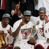 Miami Heat slaví vítězství v NBA (James, Bosh, Wade)