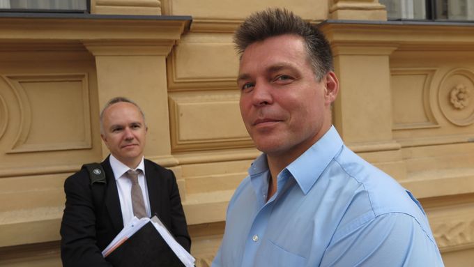 Robert Novotný se svým advokátem Pavlem Musilem.