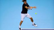 Federer vyhrál suverénně první set 6:2, a i když druhý stejným poměrem ztratil, nakonec třetí sadu vyhrál 6:4.