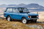 Range Rover 1970: První generace tohoto luxusního SUV je dnes známá pod označením Range Rover Classic a v roce 1970 byl dostupná pouze s dvoudveřovou karoserií, hliníkovým osmiválcem a pohonem všech kol.