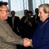 Madeleine Albrightová a Kim Čong-il