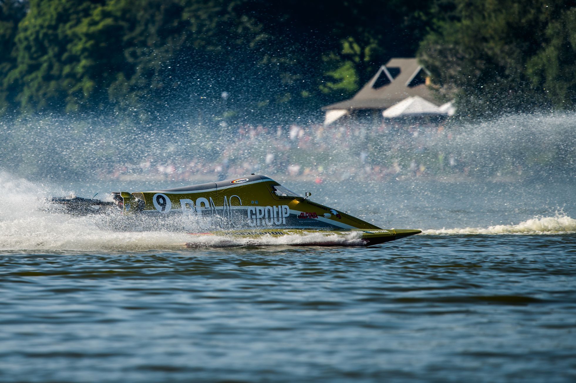 Závody motorových člunů v Jedovnicích 2021 - F500 Holger Kluge