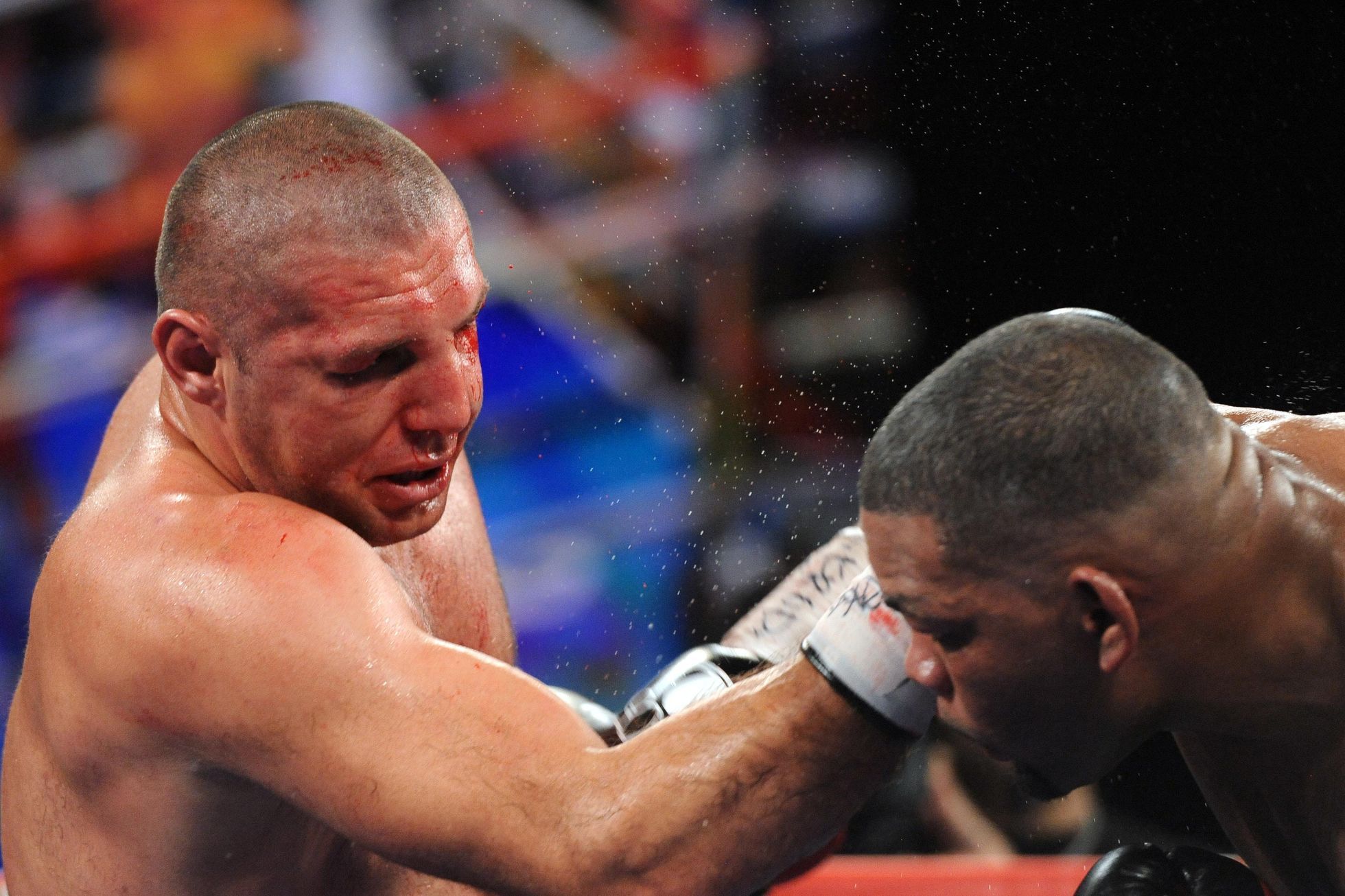 Zápas boxerské těžké váhy Magomed Abdusalamov-Mike Perez