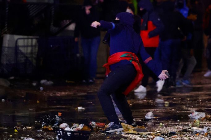 Nepokoje v Bruselu po zápase Belgie - Maroko