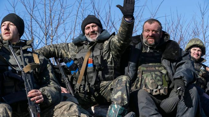 Odhaduje se, že při obraně Debalceve zahynulo několik tisíců ukrajinských vojáků. Ti, kteří přežili, při příjezdu ke svým jednotkám své osvobození náležitě oslavili.