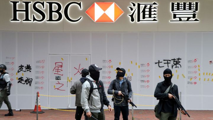 Protestovali jste proti Číně? Půjčku nedostanete, přitvrzují banky v Hongkongu