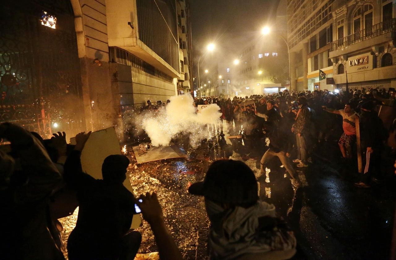 Protesty učitelů v Riu de Rio de Janeiru přerostly v násilí