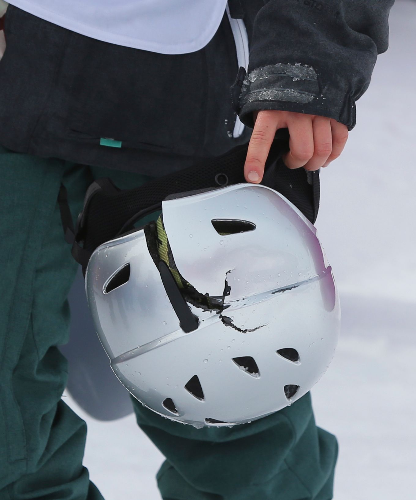 Soči 2014: prasklá helma Šárky Pančochové ve finále slopestylu