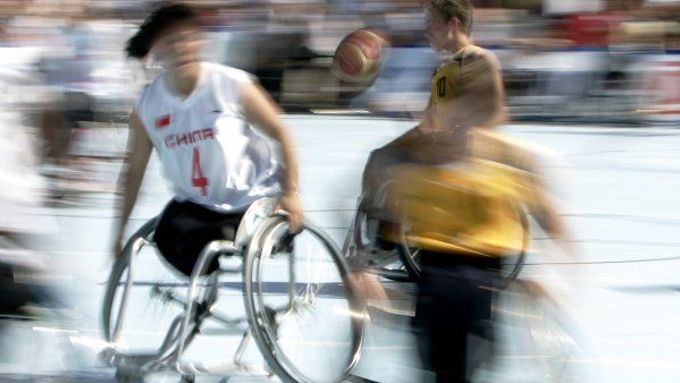 Přípravu na paralympiádu v Pekingu znesnadňují spory zastřešujících organizací.