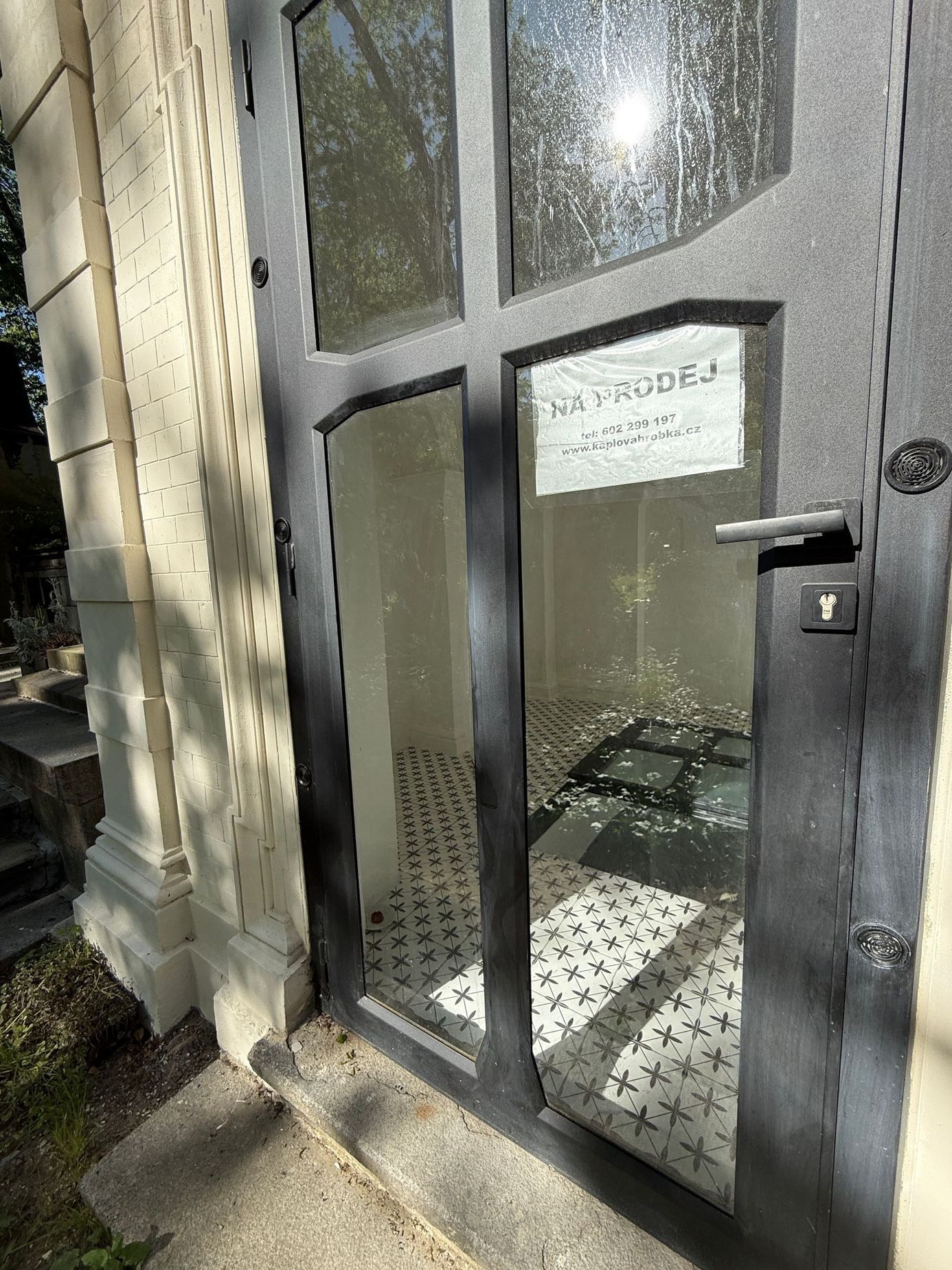 hrobka, prodej, Olšanské hřbitovy, hrob, hřbitov