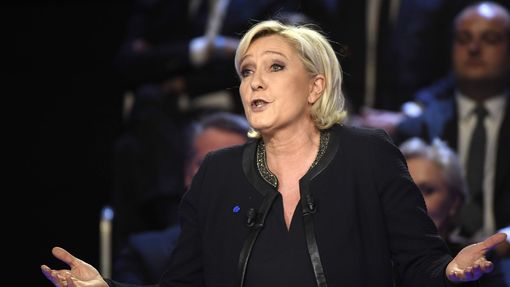 Marine Le Penová v druhé televizní debatě.