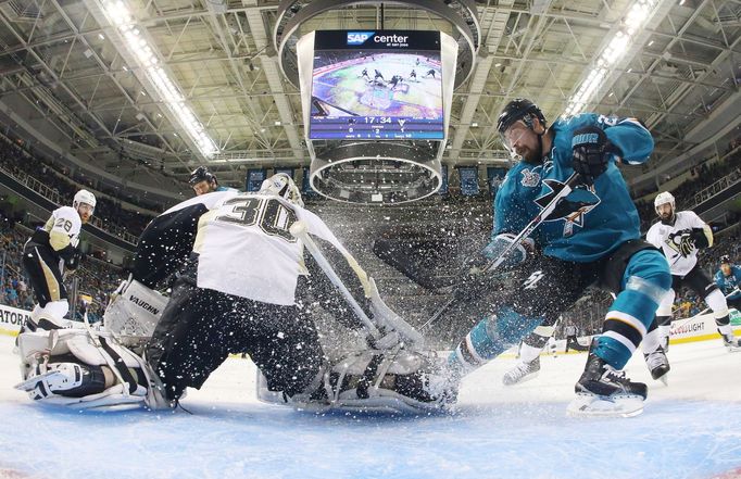 Pittsburgh - San Jose 6. finálový zápas SC. Matt Murray vychytal Joonase Donskoie