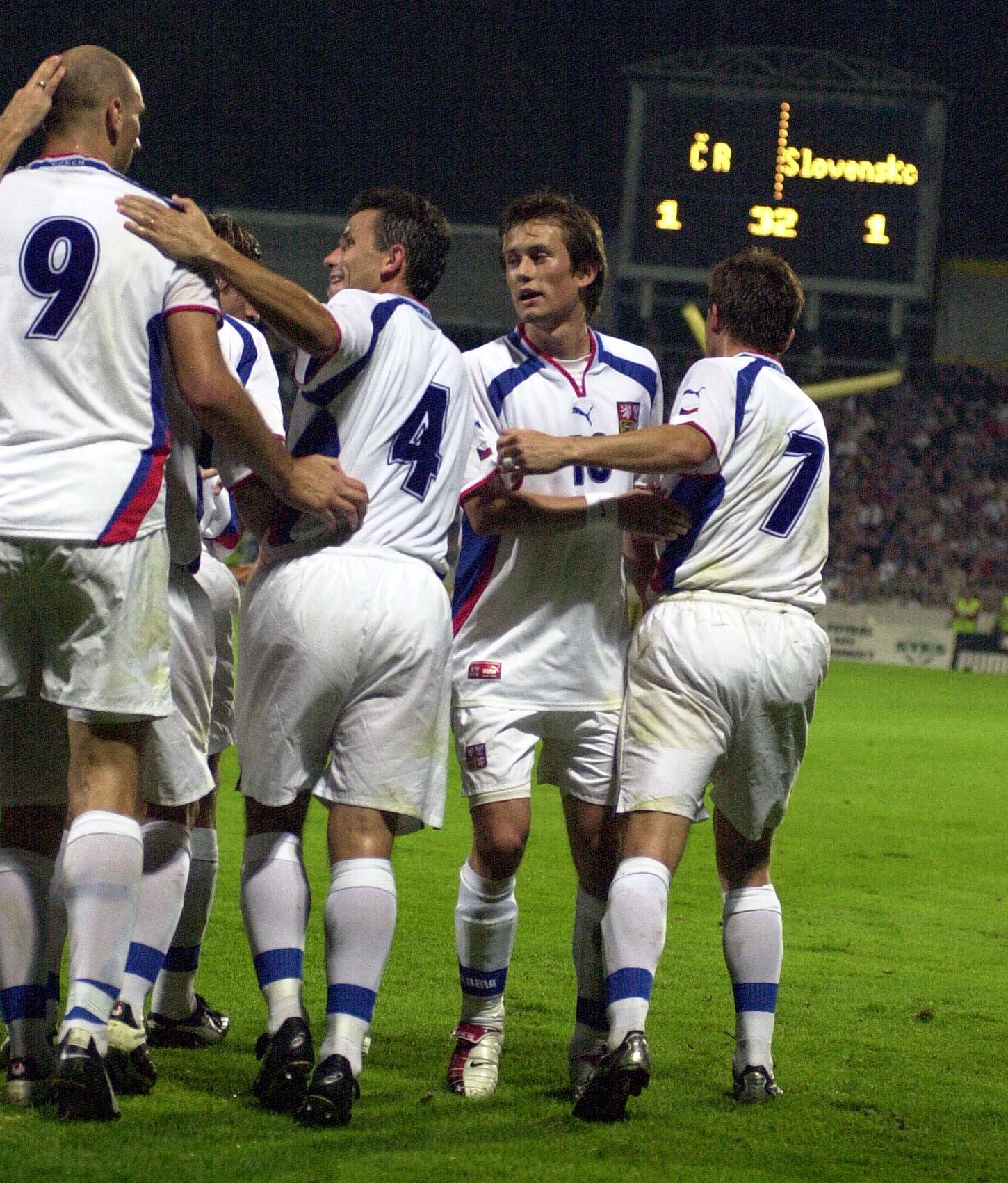 Čeští fotbalisté v utkání proti Slovensku