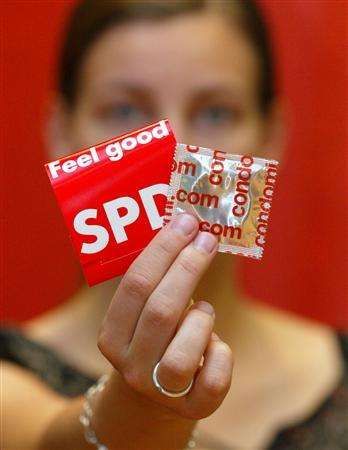 Německá Sociálně demokratická strana rozdává kondomy