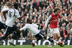 VIDEO Rosický se trefil, Arsenal rozdrtil Tottenham