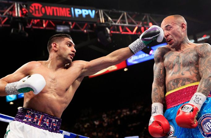 Amir Khan vs. Luis Collazo