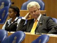 S kritikou islámu boduje v Nizozemsku pravicový populista Geert Wilders.