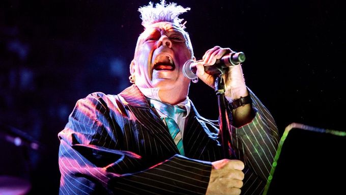 Punková antihvězda John Lydon (na snímku z minulého měsíce) už v Praze koncertoval i se Sex Pistols, teď potřetí přijíždí s kapelou Public Image Ltd.