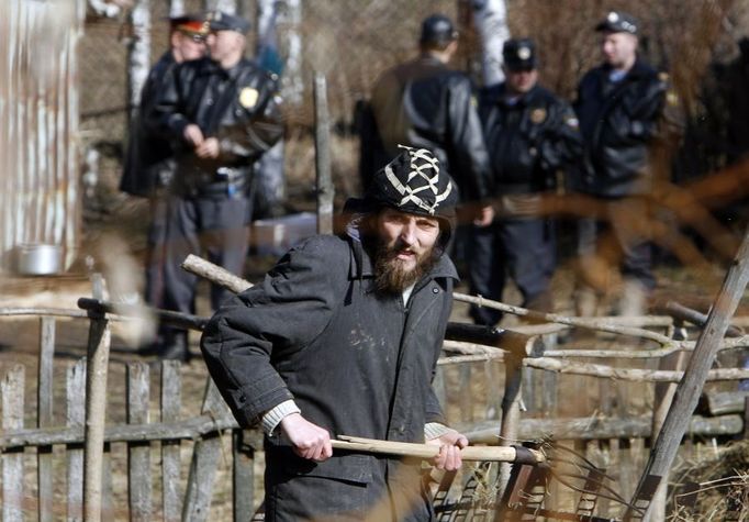 Kuzněcov pod policejním dohledem