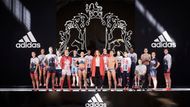 Jak už má návrhářka ve zvyku, spolu se značkou Adidas se soustředila nejen na vzhled, ale především na funkčnost a komfort. A jako vždy nechybí motiv Union Jack, tedy britské vlajky.