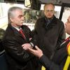Urban a Ambrozek v autobusu