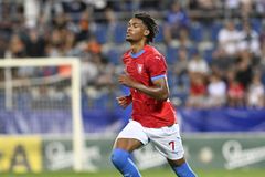 Nevídaná situace na penaltě. Mladí Češi zdolali Skoty, trefila se nizozemská posila