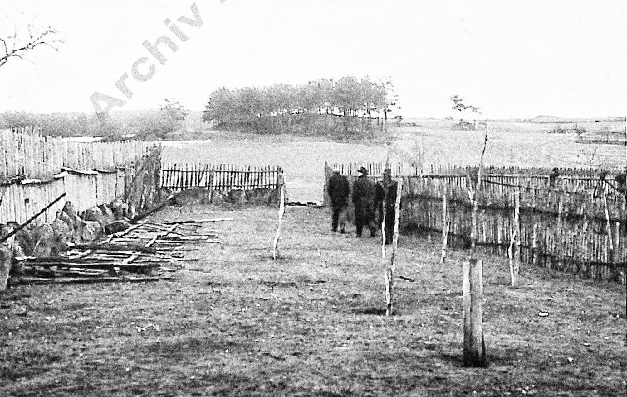 Jednorázové užití / Fotogalerie / Vražda předsedy MNV v Koubalově Lhotě