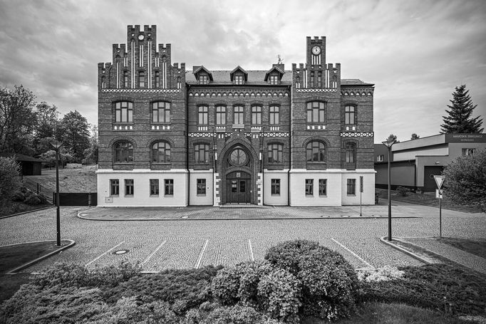 Fotografie z knihy Ostrava industriální a moderní (Martin Strakoš, Josef Horázný a Martin Štěrba)