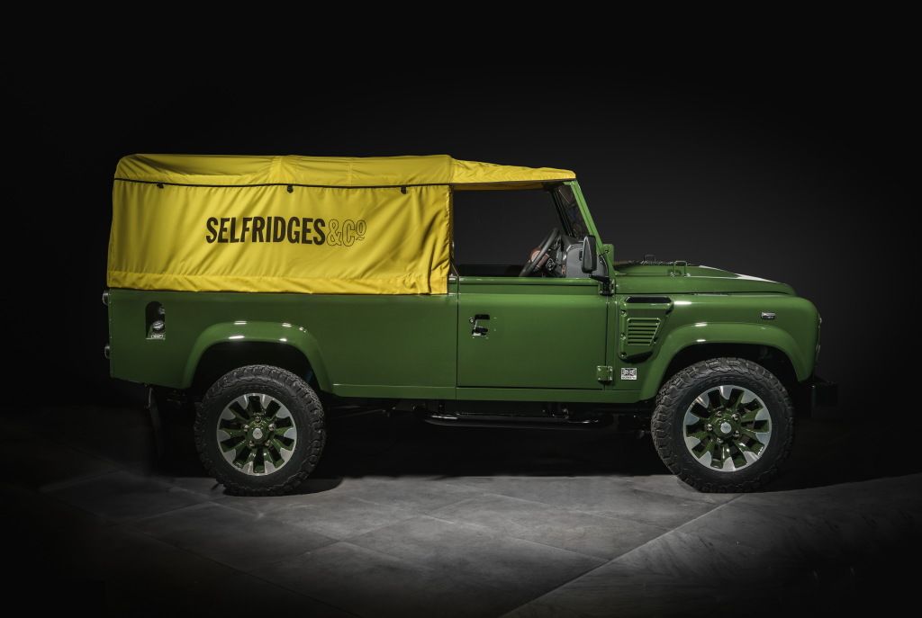 Land Rover Defender Works V8