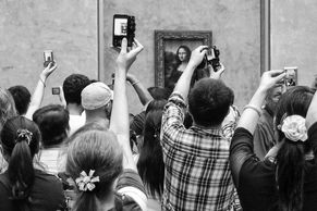 Louvre je světový hit instagramerů. Takhle to tam vypadalo, když byl Instagramu rok