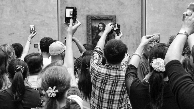 Louvre je světový hit instagramerů. Jak to vypadá v galerii, kde chce každý fotku