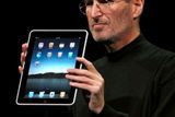 Nový iPad má jedno ovládací tlačítko a dotykovou klávesnici na displeji. Ehm. Vlastně je to takový lepší a větší mobil iPhone.