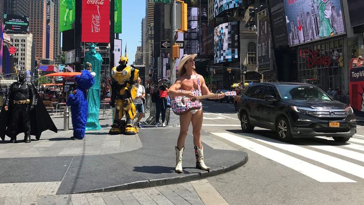 Foto: Nahý kovboj je už zase na Manhattanu. New York se otevírá, zatím ale pomalu; Zdroj foto: Daniel Anýž