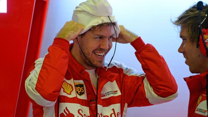 Sebastian Vettel si první měsíce v týmu Ferrari užívá.