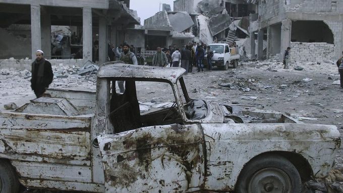 Aleppo po leteckém útoku syrské armády.