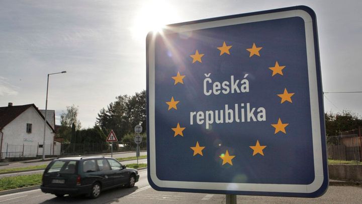Nová pravidla převážení vyšší hotovosti či cenností: Celníci hrozí obřími pokutami; Zdroj foto: Jan Langer