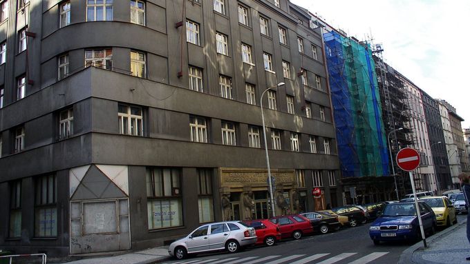 Galerie Tranzitdisplay sídlí v pražské Dittrichově ulici.