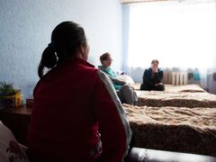 Jeden z pokojů pro uprchlíky ve Světlogorsku.