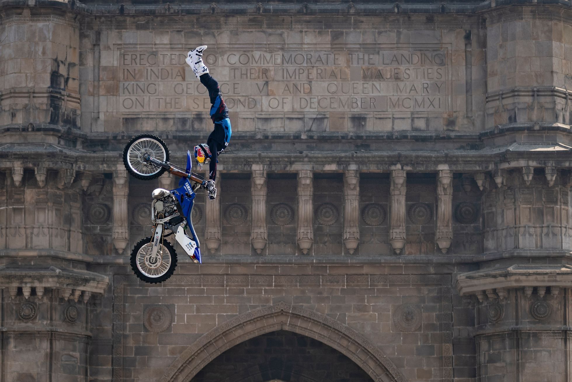 Extrémní sporty na fotkách: To nejlepší z uplynulého roku od fotografů Red Bullu