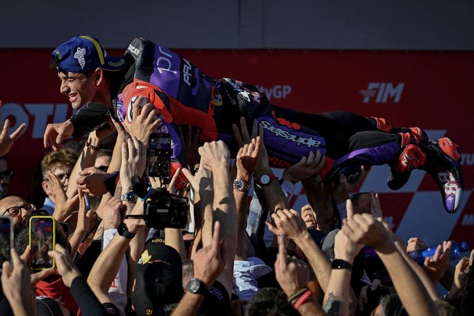 MotoGP - Solidarity Grand Prix of Barcelona - Circuit de Barcelona-Catalunya, Barcelona, Spain - November 17, 2024 Prima Pramac Racing's Jorge Martin celebrates with team