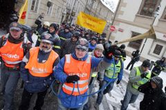 Policisté a hasiči uvažují, že napodobí protest lékařů